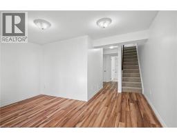 10 FOXGLOVE Crescent UnitNo. 18 - 17