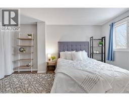 34 ROSEBANK Crescent - 15