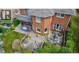 599 STONEBURY Crescent - 40