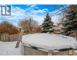 84 WOOD GROVE Crescent - 13