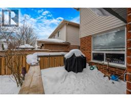 84 WOOD GROVE Crescent - 5