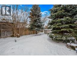 84 WOOD GROVE Crescent - 8