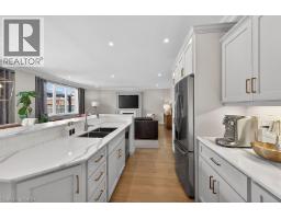 2 SOUTHWOOD Crescent - 15