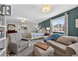 2 SOUTHWOOD Crescent - 23