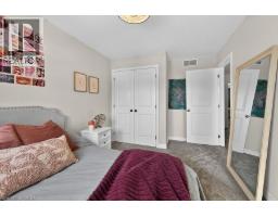 2 SOUTHWOOD Crescent - 30