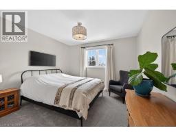 2 SOUTHWOOD Crescent - 33