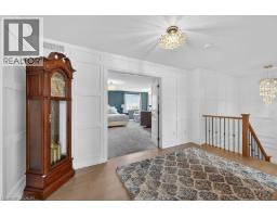 2 SOUTHWOOD Crescent - 36