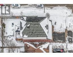 2 SOUTHWOOD Crescent - 48