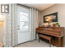 528 WHITELAW Road - 12