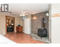 528 WHITELAW Road - 32