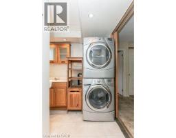 528 WHITELAW Road - 35