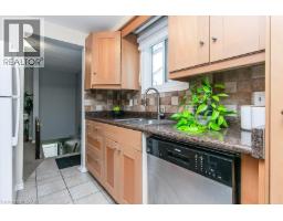 528 WHITELAW Road - 6