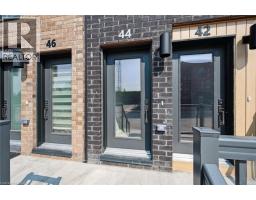 44 URBANE Boulevard - 3