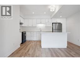 44 URBANE Boulevard - 7