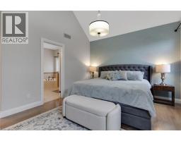 43 FREURE Drive - 21