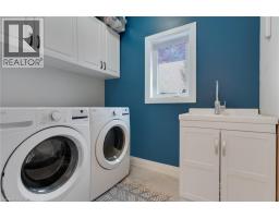 43 FREURE Drive - 44