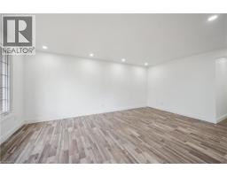 118 SELKIRK Drive - 5