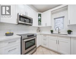 162 ESSON Street - 12