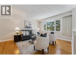 204 CEDARBRAE Avenue - 3