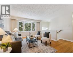 204 CEDARBRAE Avenue - 4