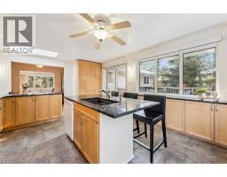 204 CEDARBRAE Avenue - 9