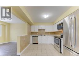 40 RED CLOVER Crescent - 15