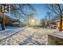 44 HOPE Street W - 42