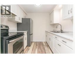 279 SANDOWNE Drive UnitNo. 7 - 16