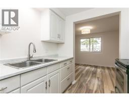 279 SANDOWNE Drive UnitNo. 7 - 20