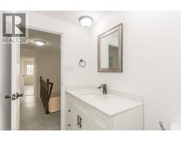 279 SANDOWNE Drive UnitNo. 7 - 27