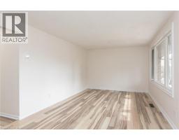 279 SANDOWNE Drive UnitNo. 7 - 7