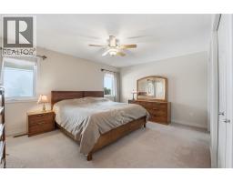 110 ARMSTRONG Street W - 18