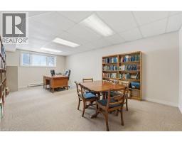 110 ARMSTRONG Street W - 30