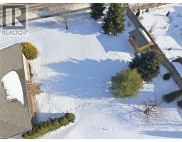 110 ARMSTRONG Street W - 7