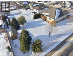 110 ARMSTRONG Street W - 8