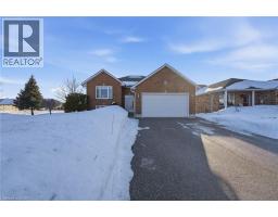 110 ARMSTRONG Street W - 9