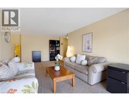 265 WESTCOURT Place UnitNo. 608 - 7