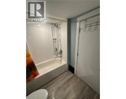 162 N BROCK Street N - 12