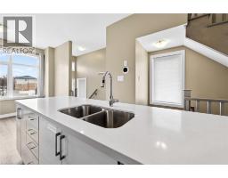 48 MARKLE Crescent - 10