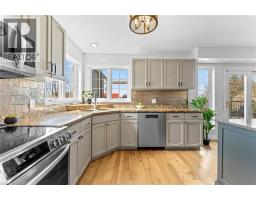 26 SHADYRIDGE Place - 11