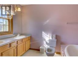 42 DONLY Drive S UnitNo. 2 - 16