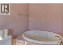 42 DONLY Drive S UnitNo. 2 - 17