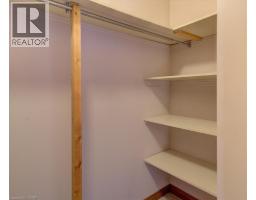 42 DONLY Drive S UnitNo. 2 - 19