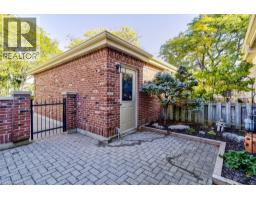 42 DONLY Drive S UnitNo. 2 - 42