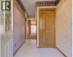 42 DONLY Drive S UnitNo. 2 - 5