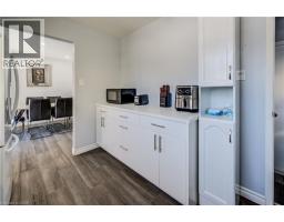 52 UXBRIDGE Crescent - 12