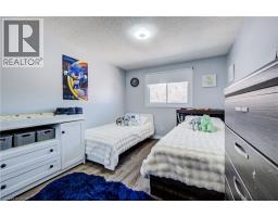 52 UXBRIDGE Crescent - 13