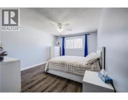 52 UXBRIDGE Crescent - 14