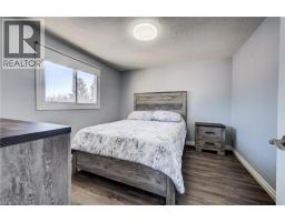 52 UXBRIDGE Crescent - 15