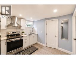 86 CARLYLE Drive - 22